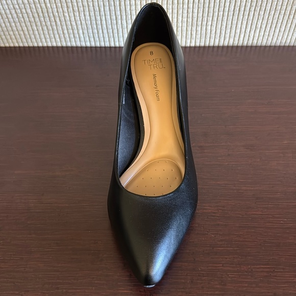 NWOT! Pointed Toe Pump Heels - Picture 4 of 10